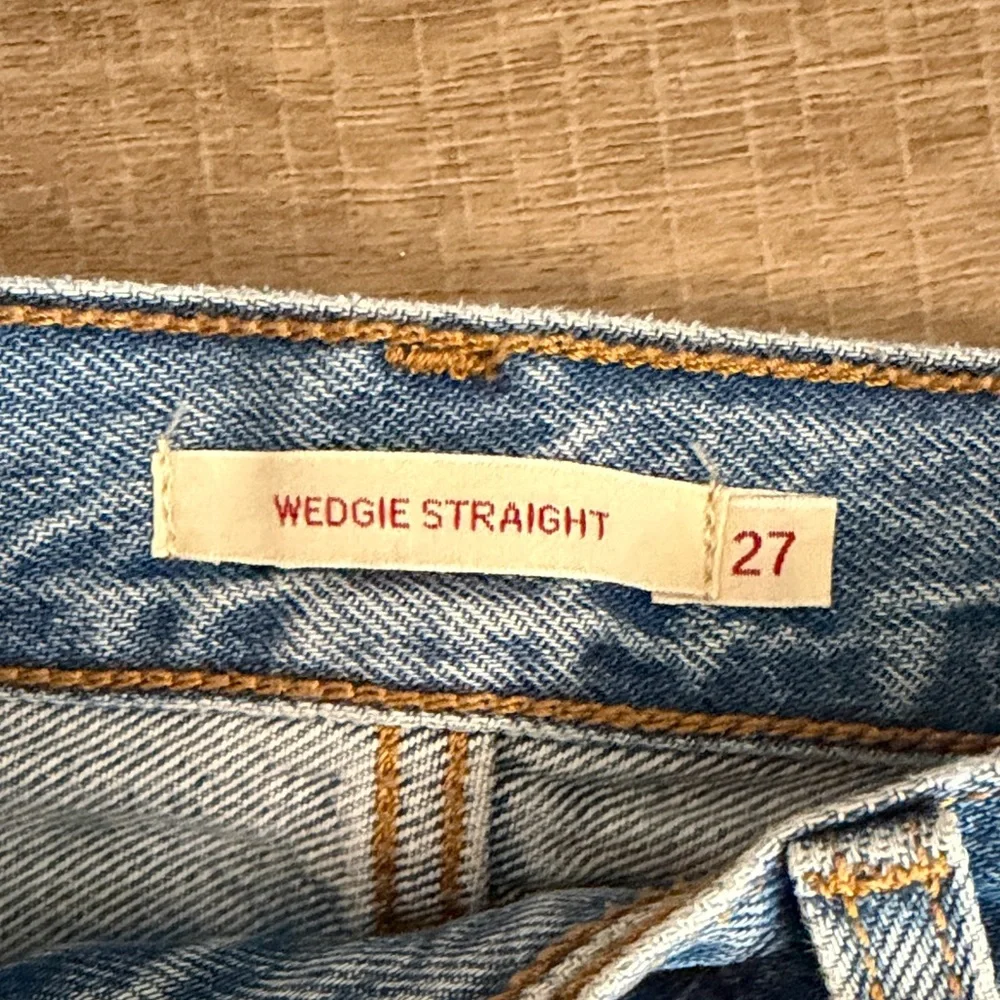Levi's Wedgie Straight in Authentically Yours size 27x28 - Picture 3 of 5